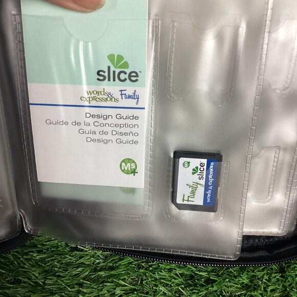 Making Memories Slice Design Card Zippered Case with 8 SD Design Cards - Picture 7 of 8